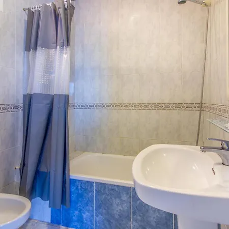 アパート 1 Bedroom Beautiful In